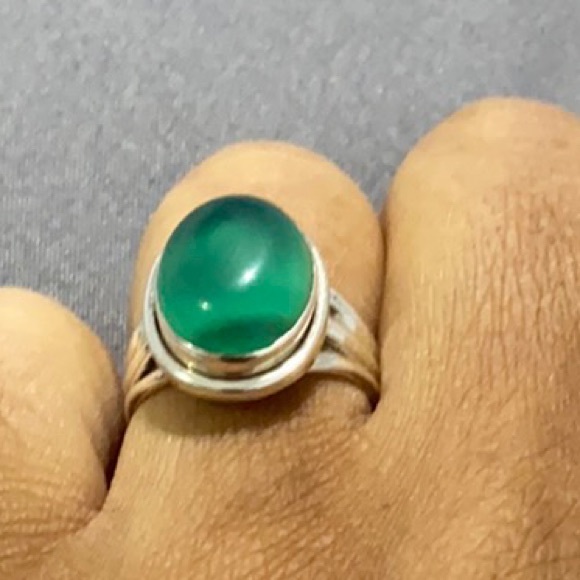 Handmade Vintage 925 Silver & Emerald Gemstone Ring 💍 Kelly Green Gorgeous Sz 8 - Picture 14 of 15